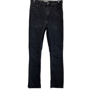 Abercrombie & Fitch Dark Wash “High Rise Skinny Jean.”
Size 28/6L